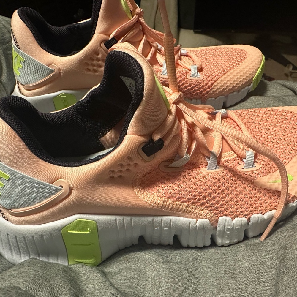 Nike Free Metcon 4 Arctic Orange- only worn once! Size 8.5 women's. No box